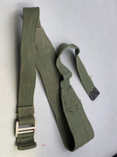 Load image into Gallery viewer, Original WW2 British Army 44 Pattern Shoulder Strap - The Militaria Shop