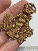 Load image into Gallery viewer, Original WW2 British Army Musicians Kings Crown Brass Cap Badge - The Militaria Shop