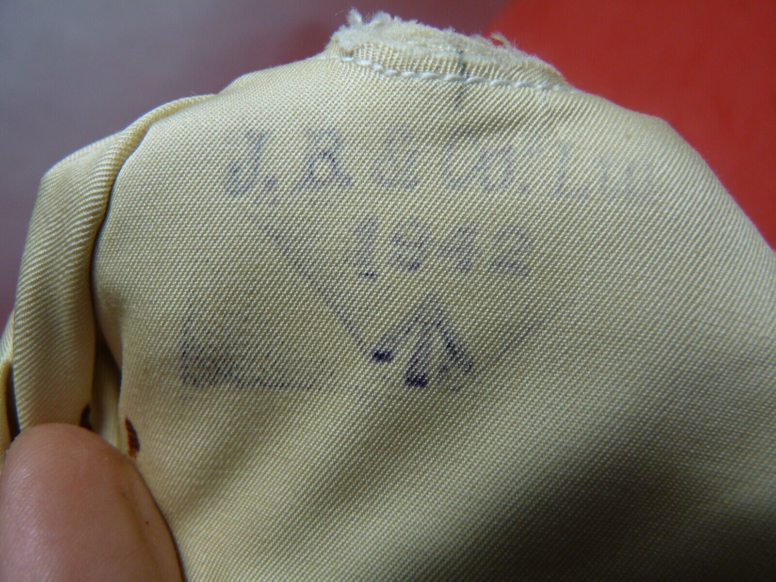 Original WW2 British Army Gunners Winter White Gloves - Dated 1942 - The Militaria Shop