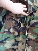 Charger l'image dans la galerie, Genuine US Army Camouflaged BDU Battledress Uniform - 37 to 41 Inch Chest - The Militaria Shop