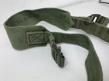 Lade das Bild in den Galerie-Viewer, Original WW2 British Army 44 Pattern Shoulder Strap - 1945 Dated - The Militaria Shop