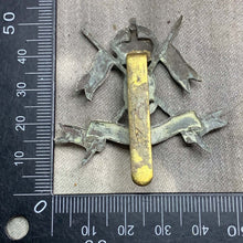 Load image into Gallery viewer, Original WW2 9th Queen's Royal Lancers British Army Cap Badge - The Militaria Shop