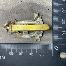 Charger l'image dans la galerie, Original WW2 British Army 22nd Dragoon Guards Cap Badge - King's Crown - The Militaria Shop