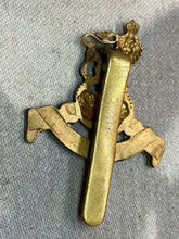 Lade das Bild in den Galerie-Viewer, Original British Army WW1 / WW2 Army Pay Corps Cap Badge - The Militaria Shop
