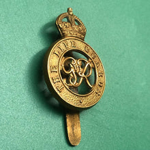 Load image into Gallery viewer, Original WW1 British Army Life Guards Cap Badge George V - The Militaria Shop