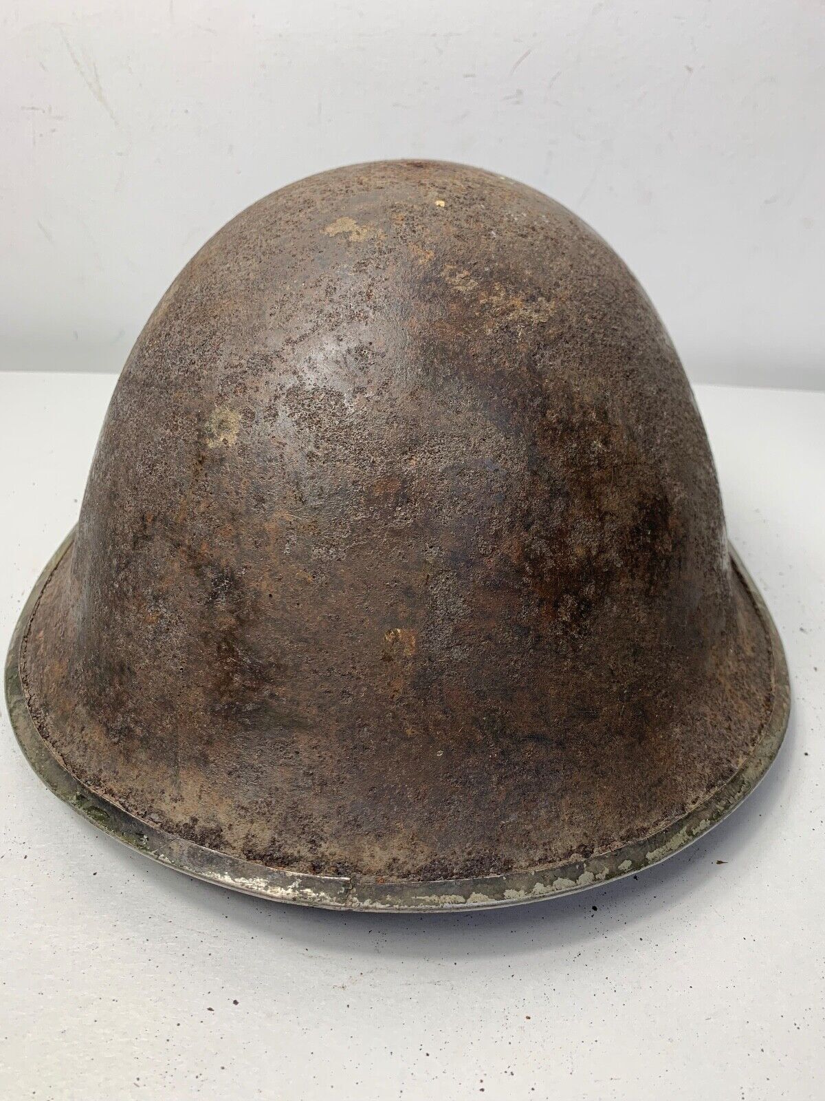 Mk3 Canadian / British Army Original WW2 Turtle Helmet High Rivet - The Militaria Shop