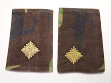 Charger l'image dans la galerie, DPM Rank Slides / Epaulette Pair Genuine British Army - Lance Corporal - The Militaria Shop
