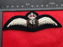 Load image into Gallery viewer, Canadian Air Force Royal Canadian Air Force RCAF WW2 Pilots Wings Kings Crown - The Militaria Shop