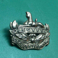 Load image into Gallery viewer, Original WW1/WW2 British Army Gloucestershire Regiment Cap Badge - The Militaria Shop