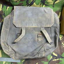 Charger l'image dans la galerie, British Army / RAF 37 Pattern Large Pack - WW2 Pattern -Used Condition Original - The Militaria Shop