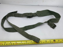 Lade das Bild in den Galerie-Viewer, Original WW2 British Army 44 Pattern Shoulder Strap - 1945 Dated - The Militaria Shop