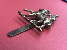 Load image into Gallery viewer, Original WW1/WW2 British Army The Queen's Royal Regiment (West Surrey) Cap - The Militaria Shop