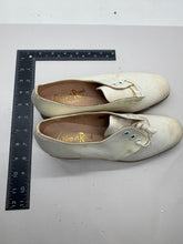 Load image into Gallery viewer, Original WW2 British Army Women's White Summer Shoes - ATS WAAF - Size 240 - The Militaria Shop