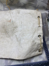 Lade das Bild in den Galerie-Viewer, British Army Korea War Era 1954 Dated Soldier's Kit Bag. - The Militaria Shop