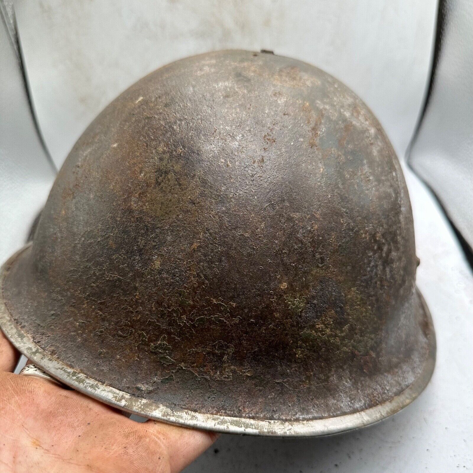 Mk3 Canadian / British Army Original WW2 Turtle Helmet High Rivet - The Militaria Shop
