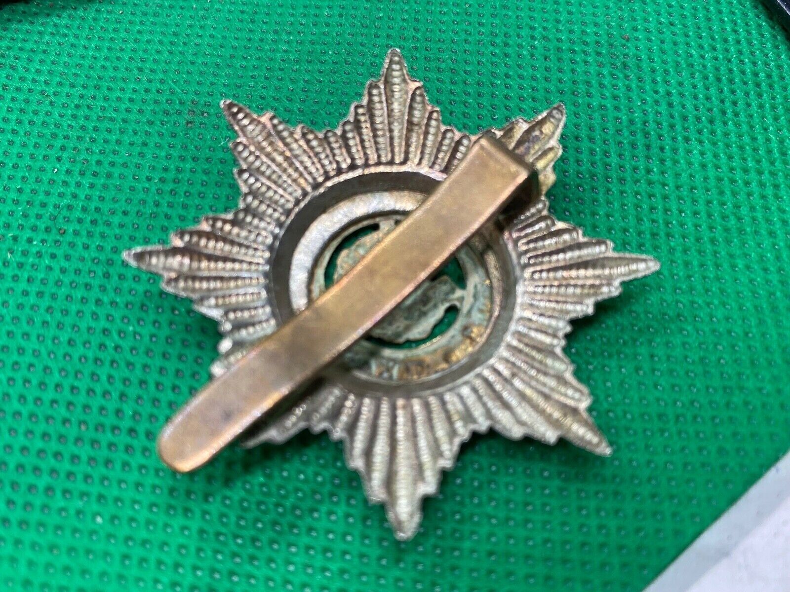 British Army - The Cheshire Regiment Cap Badge - The Militaria Shop