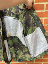 Charger l'image dans la galerie, Genuine British Army DPM Camouflaged Combat Smock Jacket - Size 170/96 - The Militaria Shop