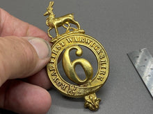 Load image into Gallery viewer, Original British Army - 6 Regiment of Foot (Royal First Warwickshires) Cap Badge - The Militaria Shop