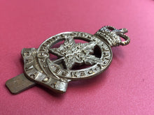 Charger l'image dans la galerie, Genuine Canadian Army Royal Montreal Regiment Cap Badge - The Militaria Shop