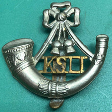 Lade das Bild in den Galerie-Viewer, Original WW2 British Army King's Shropshire Light Infantry Cap Badge - The Militaria Shop