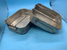 Charger l'image dans la galerie, Original WW2 British Army Soldiers Mess Tin Set - Two Piece - Fold Out Handles - The Militaria Shop