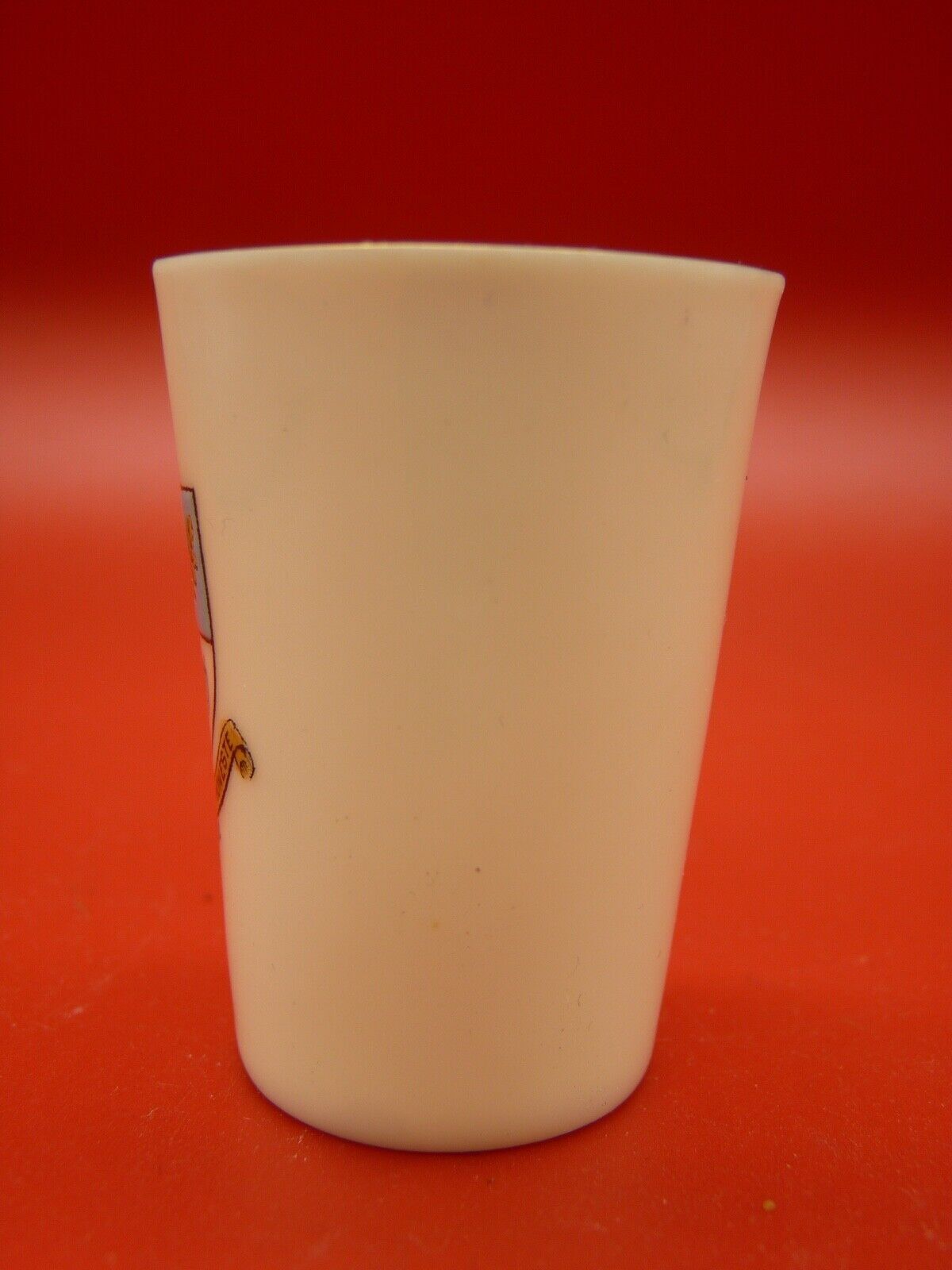 A Crested China - Devonport - Small jug/trinket holder. A lovely decorative item - The Militaria Shop