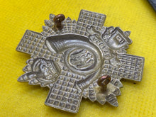Load image into Gallery viewer, WW1 / WW2 British Army HIGHLAND LIGHT INFANTRY REGIMENT - White Metal Cap Badge. - The Militaria Shop