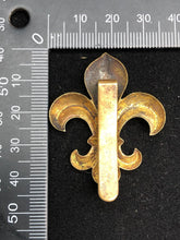Load image into Gallery viewer, Original WW2 British Army Manchester Regiment Fleur De Lys Cap Badge - The Militaria Shop