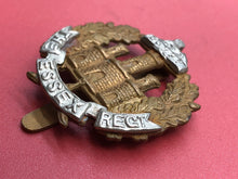 Load image into Gallery viewer, Original WW2 British Army The Essex Regiment Cap Badge - The Militaria Shop