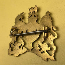 Lade das Bild in den Galerie-Viewer, Original WW2 British Army General Service Brooched Gilt Badge - The Militaria Shop