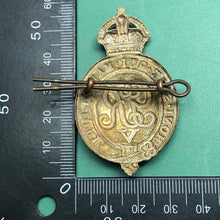 Load image into Gallery viewer, Original WW1 British Army Household Battalion Cap Badge - The Militaria Shop