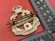 Load image into Gallery viewer, WW1 / WW2 British Army - East Lancashire Regiment White Metal/Brass Cap Badge. - The Militaria Shop