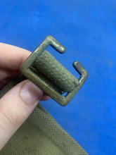 Lade das Bild in den Galerie-Viewer, WW2 British Army / RAF 37 Pattern Webbing Water Bottle Carrier Harness Original - The Militaria Shop