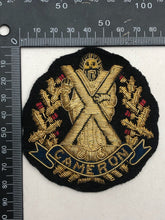 Lade das Bild in den Galerie-Viewer, British Army Bullion Embroidered Blazer Badge - Cameron Highlanders - The Militaria Shop
