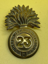 Charger l'image dans la galerie, Original British Army Victorian 23rd Foot Royal Welsh Fusiliers Glengarry Badge - The Militaria Shop