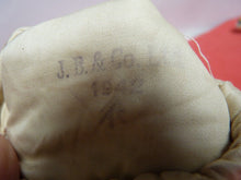 Load image into Gallery viewer, Original WW2 British Army Gunners Winter White Gloves - 1942 - The Militaria Shop