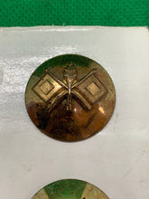 Charger l'image dans la galerie, Genuine US Army Collar Disc Badges Pair - Signal Corps - The Militaria Shop