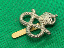 Charger l'image dans la galerie, British Army - Staffordshire Volunteers Regiment Cap Badge - The Militaria Shop