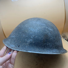 Load image into Gallery viewer, Original WW2 Onwards (1945-1952) British Army Mk4 Turtle Helmet - The Militaria Shop