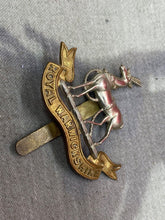 Load image into Gallery viewer, Original WW1 / WW2 British Army Royal Warwickshire Cap Badge - The Militaria Shop