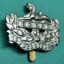 Load image into Gallery viewer, Original WW1/WW2 British Army Cap Badge - The Gloucestershire Regiment - The Militaria Shop