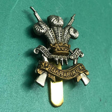 Charger l'image dans la galerie, Original WW2 British Army 3rd Carabiniers Regiment Cap Badge - The Militaria Shop