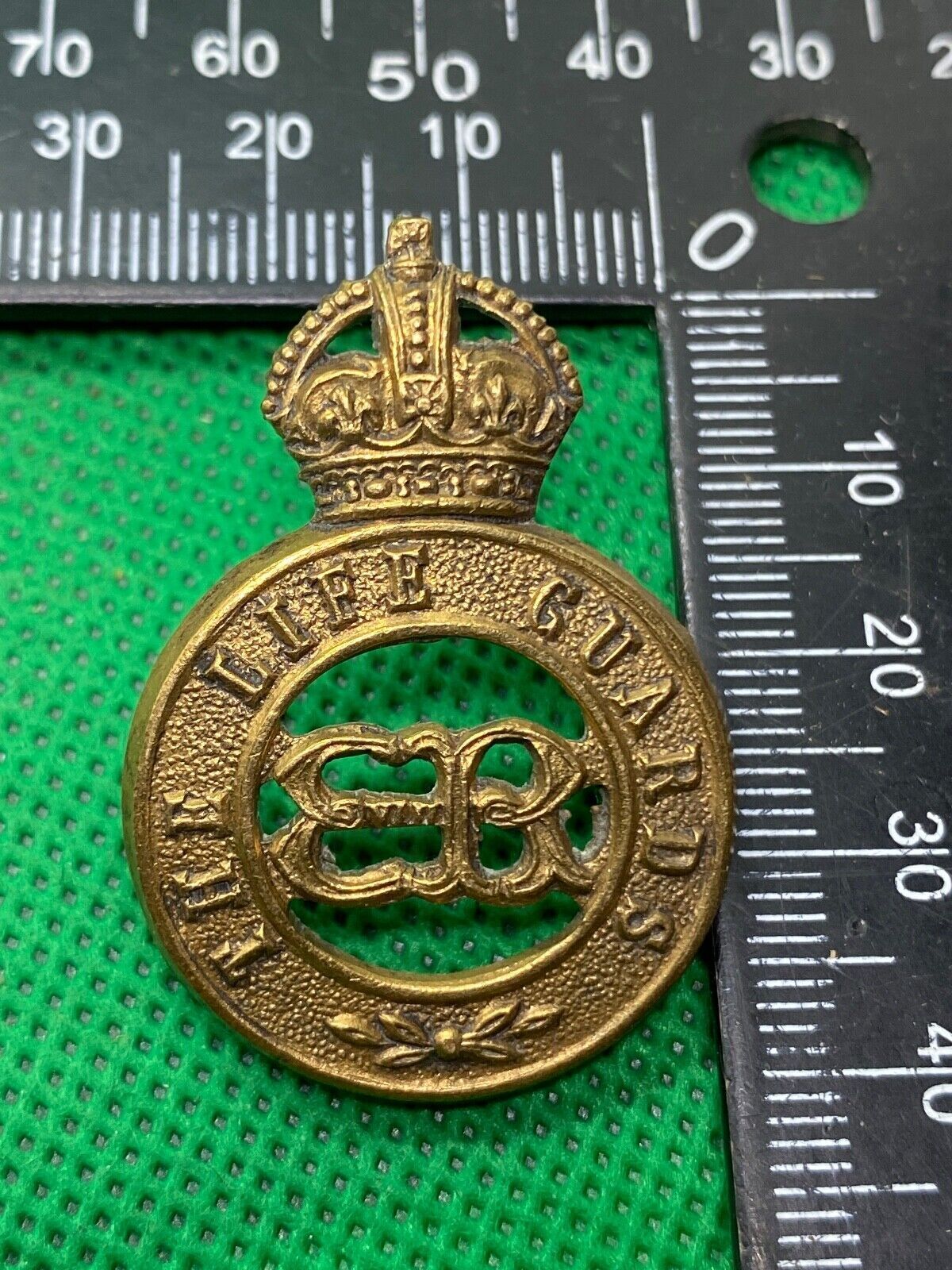 British Army - The Life Guards EIIR King's Crown Cap Badge - The Militaria Shop
