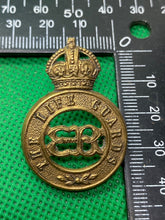 Charger l'image dans la galerie, British Army - The Life Guards EIIR King's Crown Cap Badge - The Militaria Shop