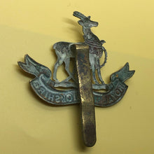 Load image into Gallery viewer, Original WW2 British Army Cap Badge - Royal Warwickshire - The Militaria Shop