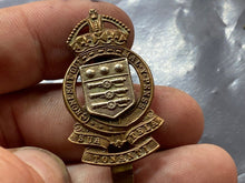 Load image into Gallery viewer, Original WW1 / WW2 British Army Royal Army Ordnance Corps Cap Badge - The Militaria Shop