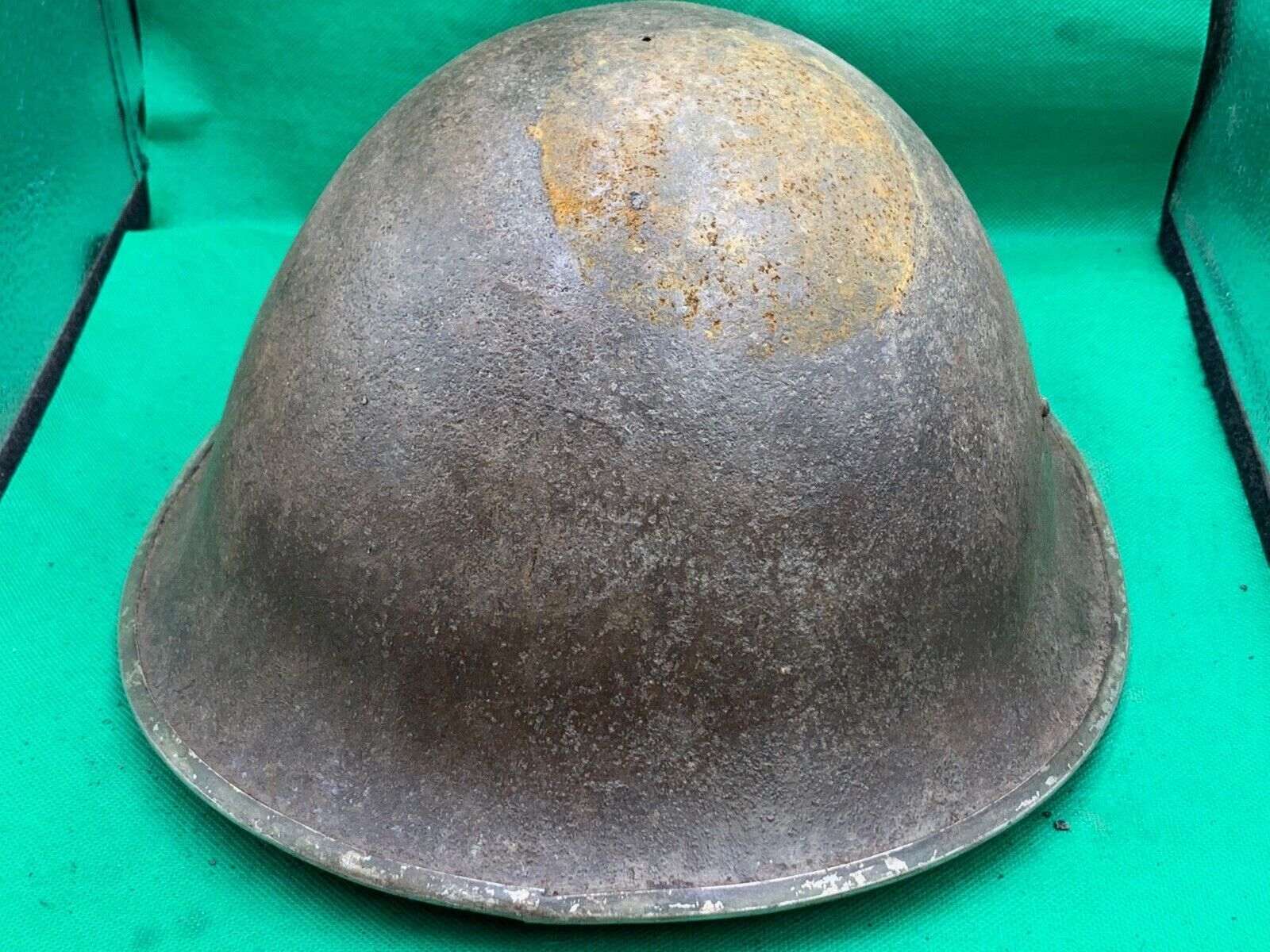 Genuine WW2 Canadian & British Army Helmet - Turtle Mk3 Helmet - The Militaria Shop