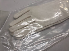 Lade das Bild in den Galerie-Viewer, NEW Genuine British Army NBC Inner Protective Gloves - Ideal for Parade / MP Use - The Militaria Shop