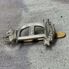 Load image into Gallery viewer, Original WW2 British Army 22nd Dragoon Guards Cap Badge - King's Crown - The Militaria Shop