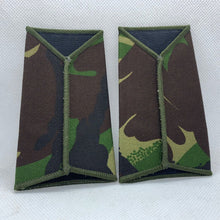 Charger l'image dans la galerie, Royal Logistics Corps RLC Rank Slides / Epaulette Pair Genuine British Army -NEW - The Militaria Shop